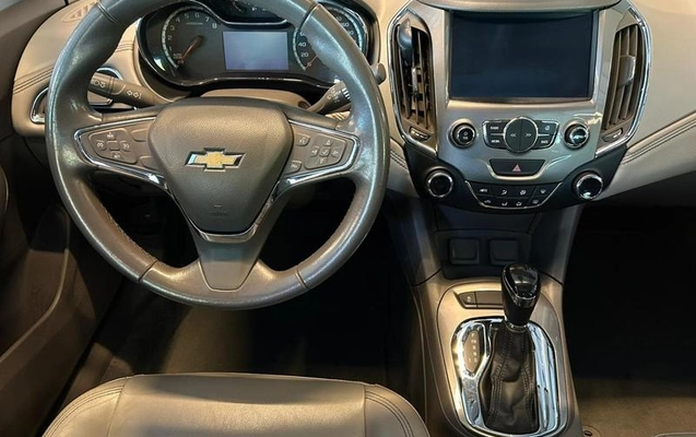 imagem-https://www.socarrao.com.br/sc-vehicle-images-prod/2272795/1789586519153-7881468_14_B_8371cc0962.jpeg