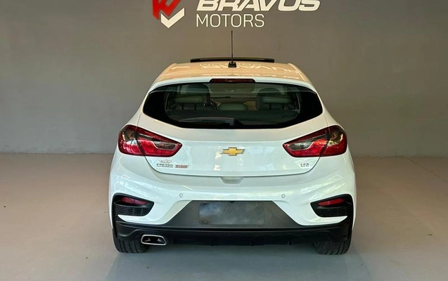 imagem-https://www.socarrao.com.br/sc-vehicle-images-prod/2272795/1789586519155-7881468_11_B_e071e7ce59.jpeg