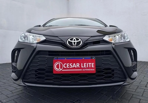 Toyota Yaris 2024 Preto — foto 1 de 3