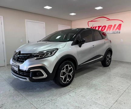 Renault Captur 2022 Prata — foto 1 de 3
