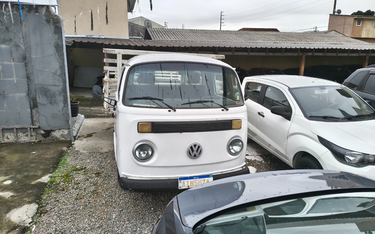 Volkswagen Kombi Pick-Up na cor Branco em Curitiba / PR - 2273749
