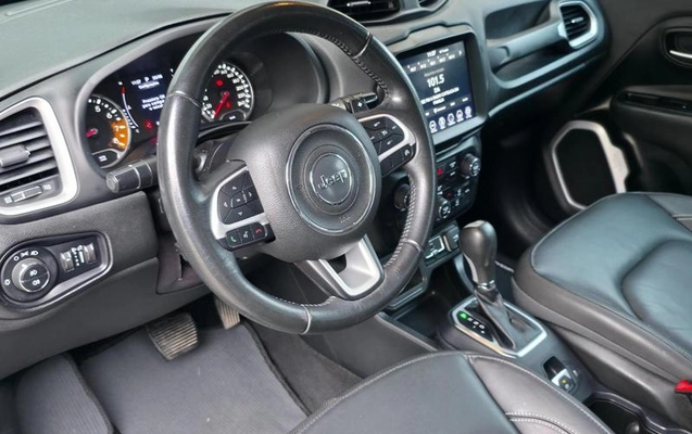 imagem-https://www.socarrao.com.br/sc-vehicle-images-prod/2273900/1789397545688-8176570_7_B_ce32b791dc.jpeg