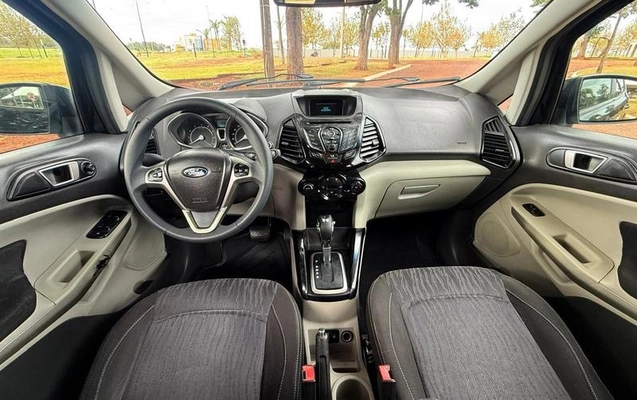 imagem-https://www.socarrao.com.br/sc-vehicle-images-prod/2274920/1788446118268-8167733_14_B_3bb5873183.jpeg