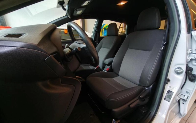 imagem-https://www.socarrao.com.br/sc-vehicle-images-prod/2275343/1789489056849-8162415_11_B_40f636f95c.jpeg