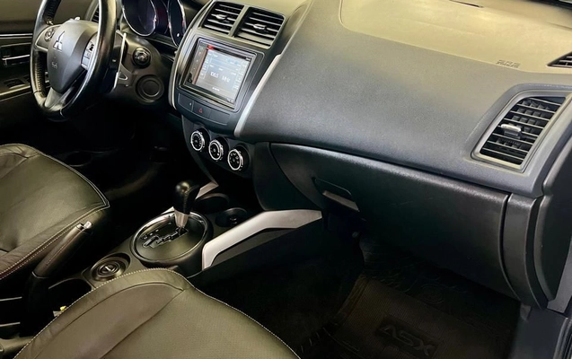 imagem-https://www.socarrao.com.br/sc-vehicle-images-prod/2275571/1782238586209-gb-14a6c0b.jpeg