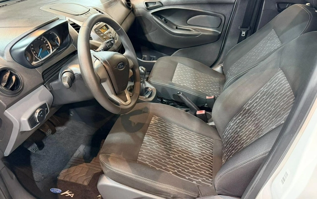 imagem-https://www.socarrao.com.br/sc-vehicle-images-prod/2275923/1782240570033-MTAuanBlZw.jpeg