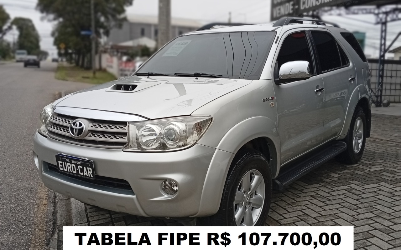 Toyota Hilux SW4 2009 Prata — foto 1 de 3