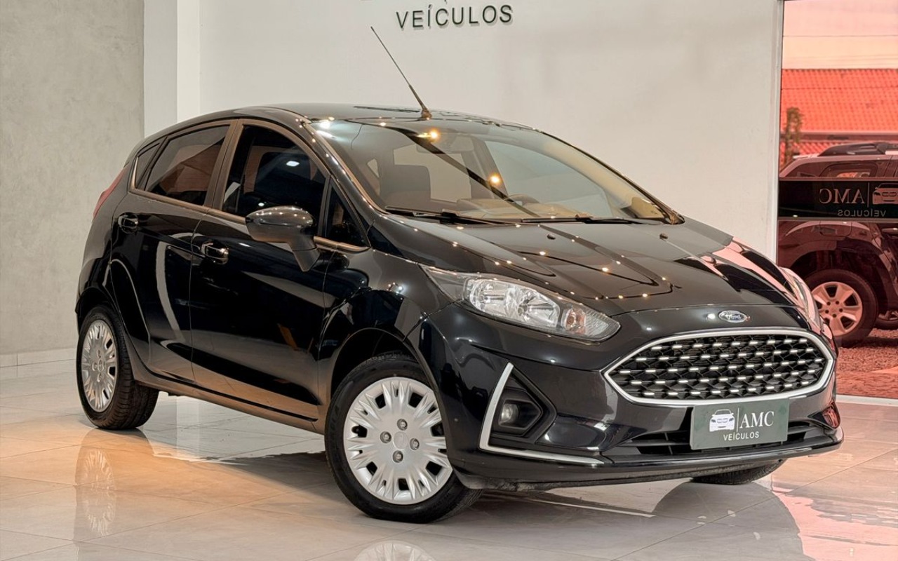 Ford Fiesta 2018 Preto — foto 1 de 3