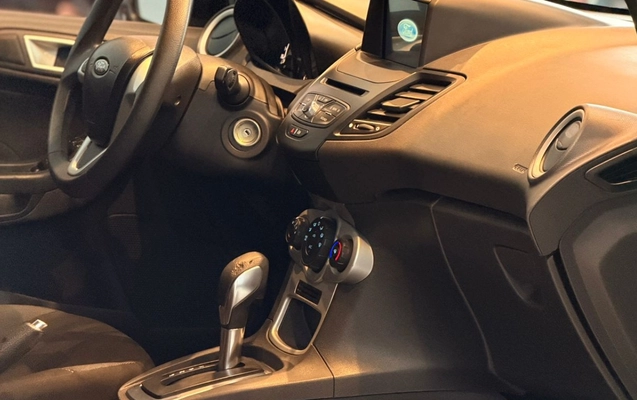 imagem-https://www.socarrao.com.br/sc-vehicle-images-prod/2276216/1782242190582-V2hhdHNBcHAgSW1hZ2UgMjAyNi0wNi0yMyBhdCAxNC4xOS4zNCAoMikuanBlZw.jpeg