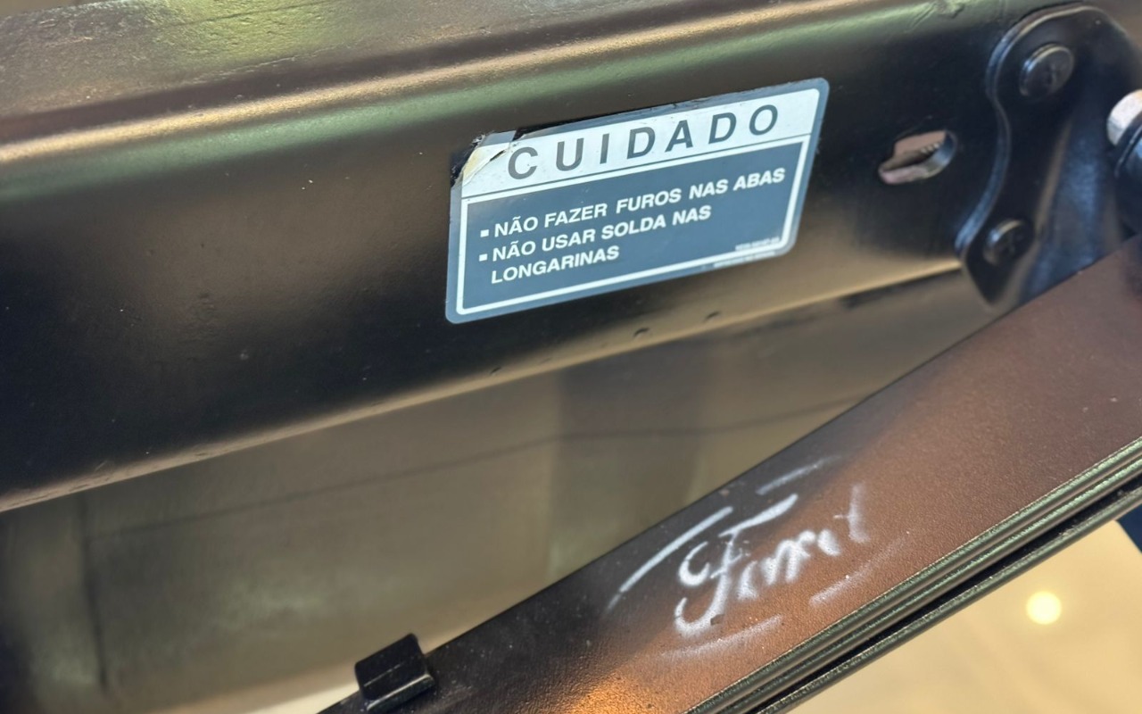 imagem-https://www.socarrao.com.br/sc-vehicle-images-prod/2276371/1782243011779-OS5qcGVn.jpeg