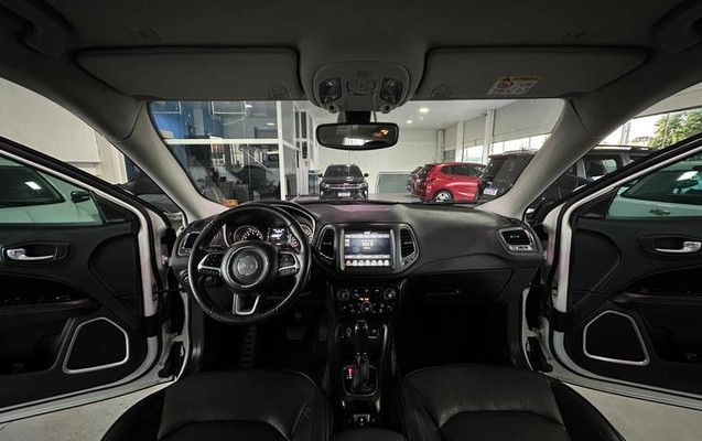 imagem-https://www.socarrao.com.br/sc-vehicle-images-prod/2276649/1786042735805-8201285_10_B_3b2a462229.jpeg