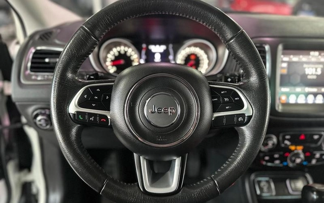 imagem-https://www.socarrao.com.br/sc-vehicle-images-prod/2276649/1786042735810-8201285_13_B_884b2709e3.jpeg