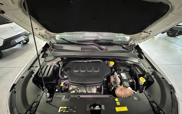 imagem-https://www.socarrao.com.br/sc-vehicle-images-prod/2276649/1786042735813-8201285_15_B_573e420b47.jpeg