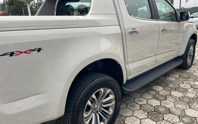 imagem-https://www.socarrao.com.br/sc-vehicle-images-prod/2276825/1782245522225-QzY4MTAxNDItNzFDNS00MzhBLTk5NTYtRTFBMDREMkY4MkQ1LmpwZWc.jpeg