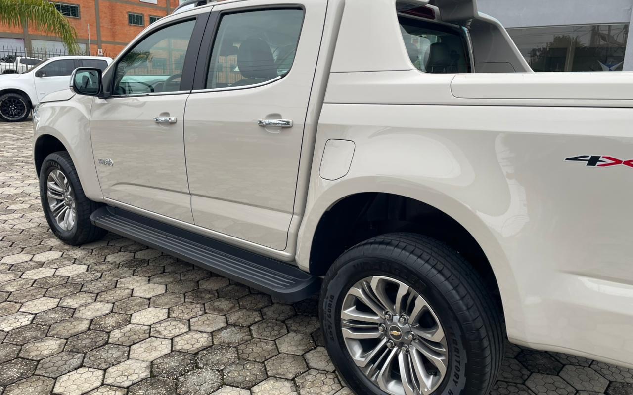 imagem-https://www.socarrao.com.br/sc-vehicle-images-prod/2276825/1782245522383-RjBCMzY2MEUtQjM0Ri00QjZDLUJFNTktOTFDRTY2QzUyNjk4LmpwZWc.jpeg