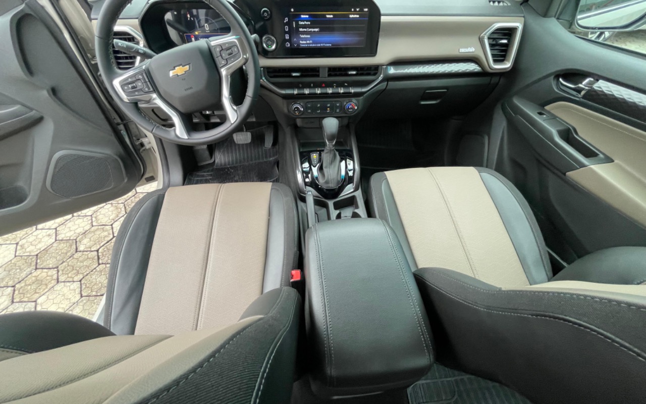 imagem-https://www.socarrao.com.br/sc-vehicle-images-prod/2276825/1782245523017-MUVFOTVEOUYtNzBBOS00RDk5LUJGQUUtRTg2MEQzMkI1NTVELmpwZWc.jpeg