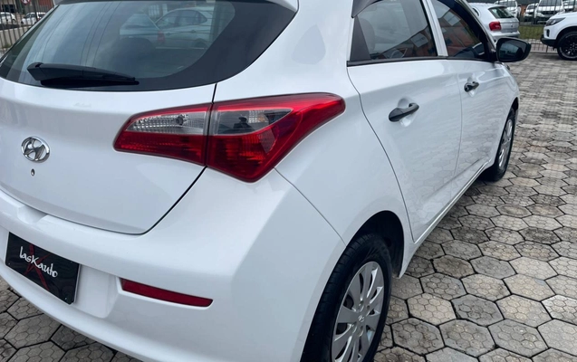 imagem-https://www.socarrao.com.br/sc-vehicle-images-prod/2277216/1782247340506-ODk2QkJFREItRjNCQy00RDVELUFDNjItMjAxNzkwRUM4NTcwLmpwZWc.jpeg