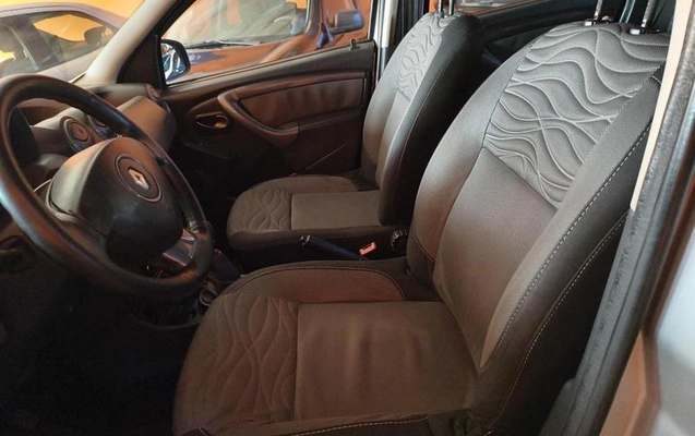 imagem-https://www.socarrao.com.br/sc-vehicle-images-prod/2277365/1787229768599-8215352_13_B_3ed3113094.jpeg