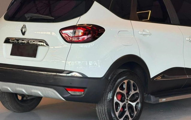 imagem-https://www.socarrao.com.br/sc-vehicle-images-prod/2277582/1789477650506-8199904_3_B_37f695fff8.jpeg