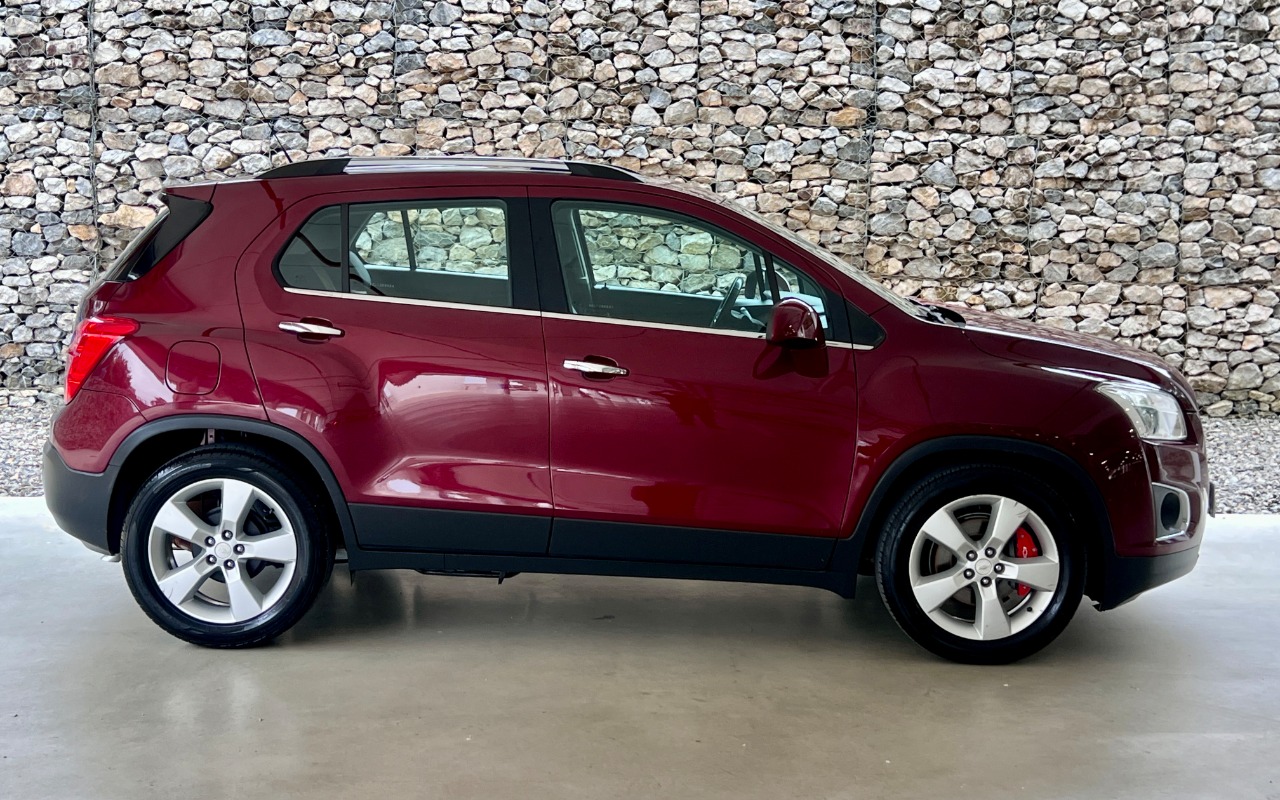imagem-https://www.socarrao.com.br/sc-vehicle-images-prod/2279325/1782265490152-SU1HXzA0MzIuanBn.jpg