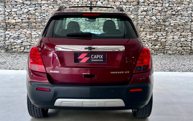 imagem-https://www.socarrao.com.br/sc-vehicle-images-prod/2279325/1782265490537-SU1HXzA0MzUuanBn.jpg