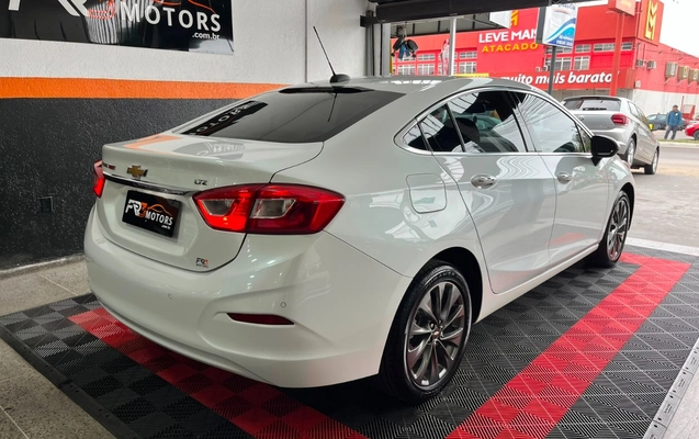 imagem-https://www.socarrao.com.br/sc-vehicle-images-prod/2287332/1782305542192-V2hhdHNBcHAgSW1hZ2UgMjAyNi0wNi0yMCBhdCAxMi4zOS4zMiAoNCkuanBlZw.jpeg