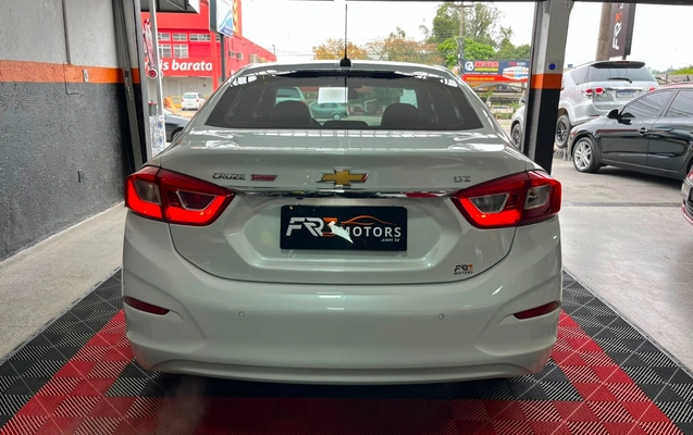 imagem-https://www.socarrao.com.br/sc-vehicle-images-prod/2287332/1782305542415-V2hhdHNBcHAgSW1hZ2UgMjAyNi0wNi0yMCBhdCAxMi4zOS4zMiAoMykuanBlZw.jpeg