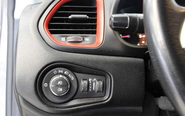 imagem-https://www.socarrao.com.br/sc-vehicle-images-prod/2287490/1788020192049-8214901_15_B_7debc062a5.jpeg