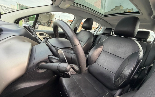 imagem-https://www.socarrao.com.br/sc-vehicle-images-prod/2287537/1782306615976-91429364-fdc3-4a5c-86d9-2717e1991655.jpg