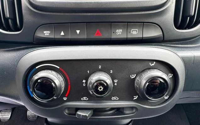 imagem-https://www.socarrao.com.br/sc-vehicle-images-prod/2287762/1789073969660-8200108_11_B_67a0ef47e0.jpeg