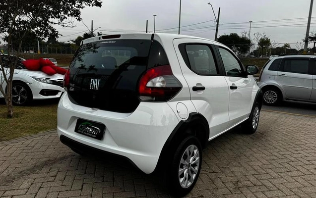 imagem-https://www.socarrao.com.br/sc-vehicle-images-prod/2287762/1789073969668-8200108_16_B_3b1c7d74ed.jpeg