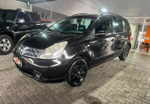 Nissan LIVINA 2012 Preto — foto 1 de 3
