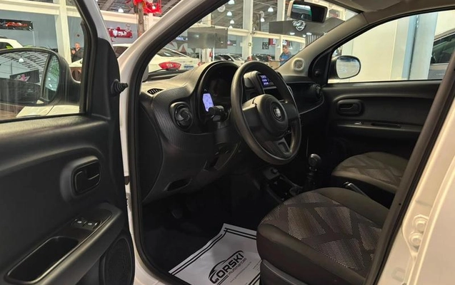imagem-https://www.socarrao.com.br/sc-vehicle-images-prod/2287997/1789076745242-8200061_5_B_0fb02df1fa.jpeg