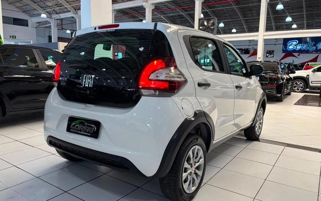 imagem-https://www.socarrao.com.br/sc-vehicle-images-prod/2287997/1789076745256-8200061_14_B_ca7f3d37ae.jpeg