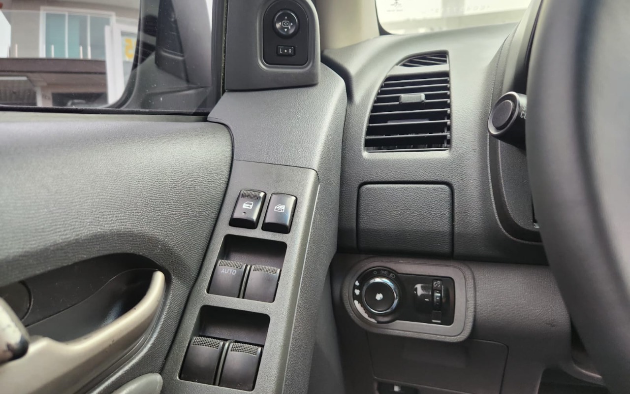 imagem-https://www.socarrao.com.br/sc-vehicle-images-prod/2288073/1782309321281-V2hhdHNBcHAgSW1hZ2UgMjAyNi0wNi0yNCBhdCAxMC40Ni4wNCAoNCkuanBlZw.jpeg