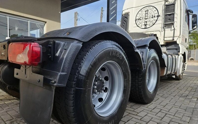 imagem-https://www.socarrao.com.br/sc-vehicle-images-prod/2288116/1791404158243-8203018_15_B_635bf8839a.jpeg