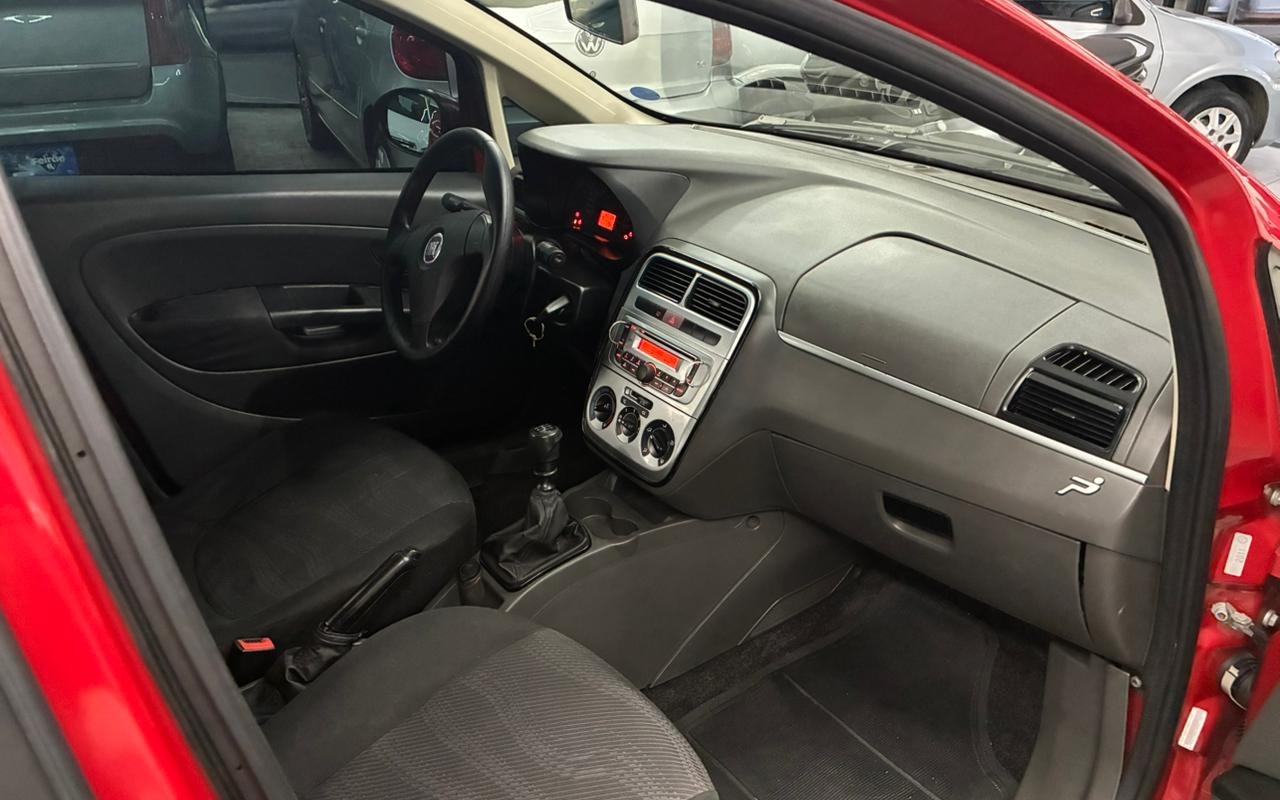 imagem-https://www.socarrao.com.br/sc-vehicle-images-prod/2288270/1782310187871-cHVudG8gNS5qcGc.jpg