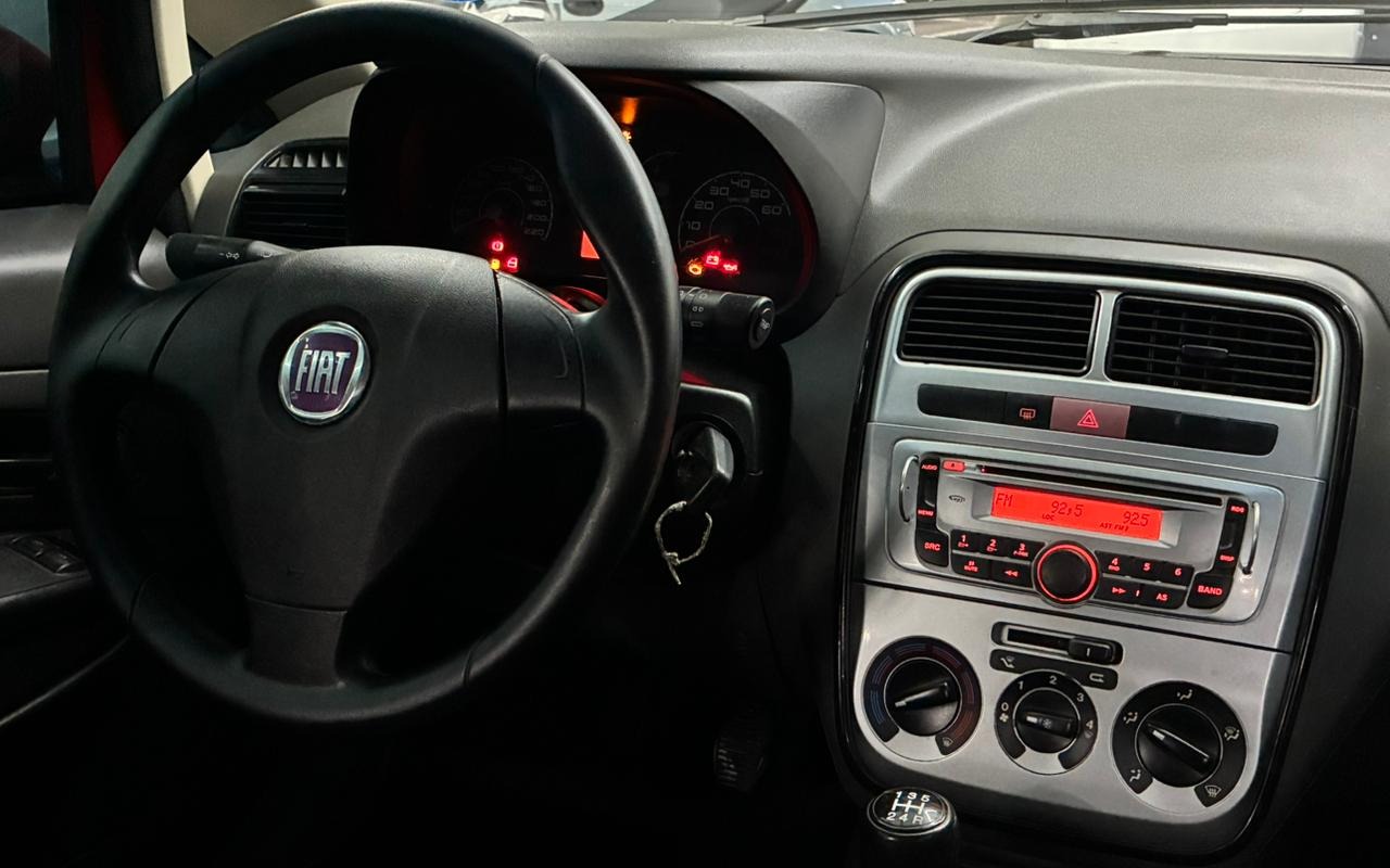 imagem-https://www.socarrao.com.br/sc-vehicle-images-prod/2288270/1782310188224-cHVudG8gOC5qcGc.jpg