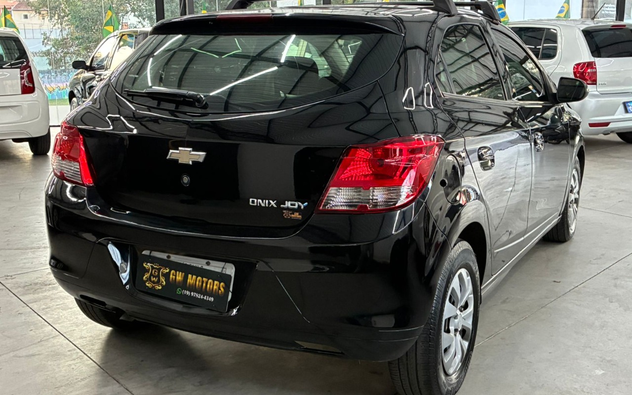 imagem-https://www.socarrao.com.br/sc-vehicle-images-prod/2288296/1782310419680-T05JWCAxNyA0LmpwZw.jpg