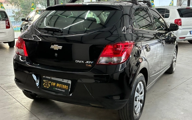 imagem-https://www.socarrao.com.br/sc-vehicle-images-prod/2288296/1782310419680-T05JWCAxNyA0LmpwZw.jpg