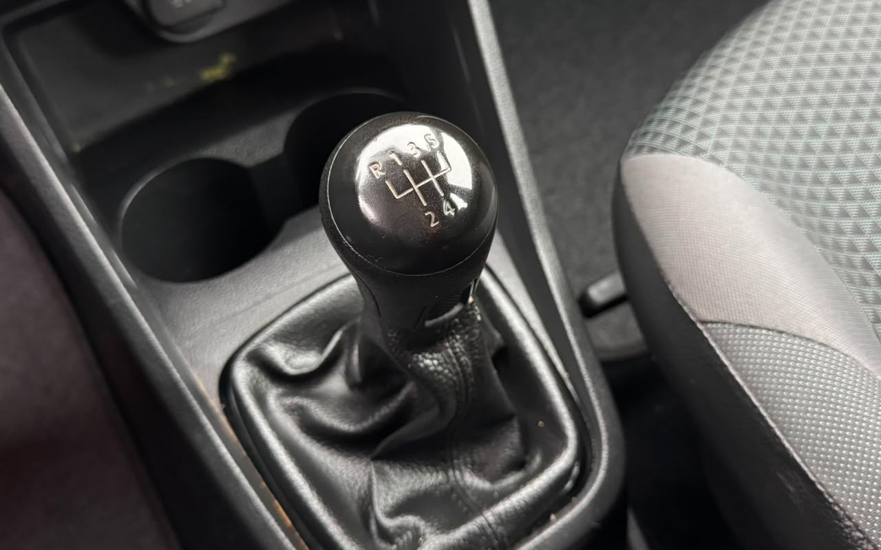 imagem-https://www.socarrao.com.br/sc-vehicle-images-prod/2288422/1782310978235-V2hhdHNBcHAgSW1hZ2UgMjAyNi0wNi0yNCBhdCAwOS40NS4xMyAoMSkuanBlZw.jpeg