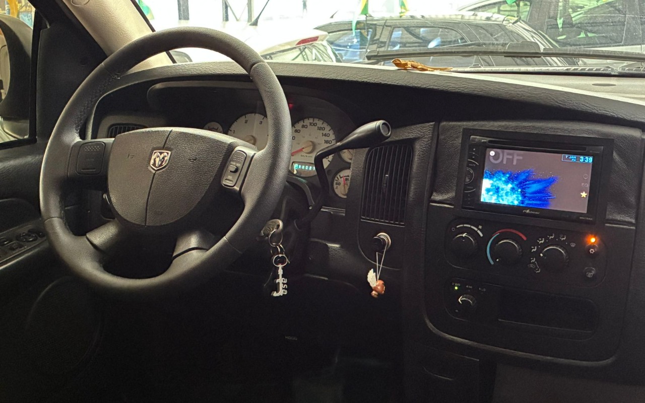 imagem-https://www.socarrao.com.br/sc-vehicle-images-prod/2288432/1782311017528-UkFNIDA1IDguanBn.jpg