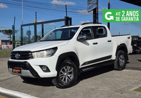 Toyota Hilux 2018 Branco — foto 1 de 3