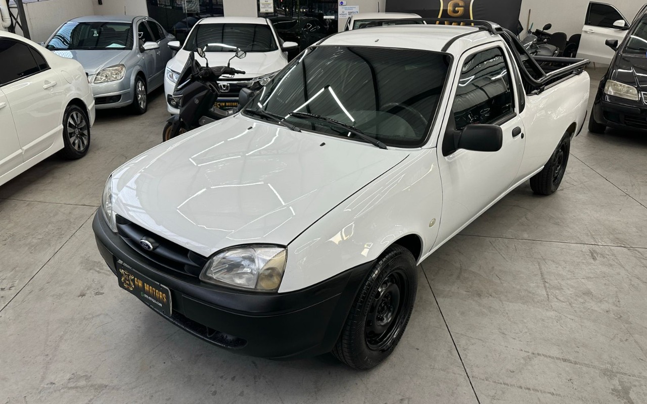 Ford Courier 1.6 L/ 1.6 Flex 2013 Branco — foto 1 de 3