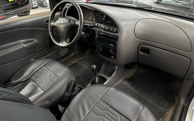 imagem-https://www.socarrao.com.br/sc-vehicle-images-prod/2288532/1782311762731-Y291cmllciAxMyA2LmpwZw.jpg