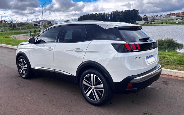 imagem-https://www.socarrao.com.br/sc-vehicle-images-prod/2288757/1782313588303-MTUuanBlZw.jpeg