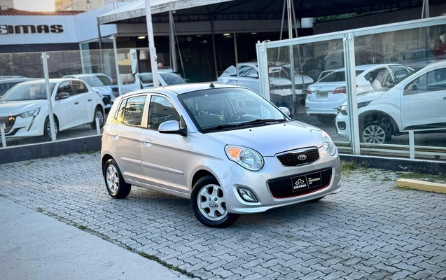 imagem-https://www.socarrao.com.br/sc-vehicle-images-prod/2288868/1782313606246-2e0c1609-a1ff-4d7d-b0d6-9039551e75c9.jpg