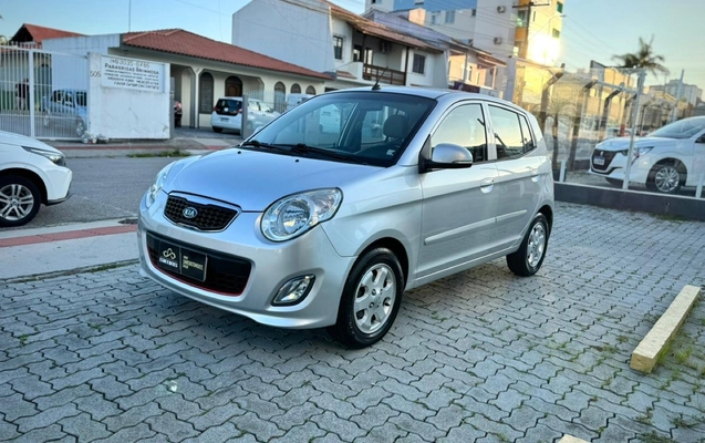 imagem-https://www.socarrao.com.br/sc-vehicle-images-prod/2288868/1782313606249-51342831-3c4b-4b4e-bb7d-b979e853edc9.jpg