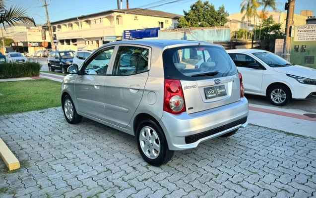 imagem-https://www.socarrao.com.br/sc-vehicle-images-prod/2288868/1782313606250-11030399-87f7-46db-9d72-3d8966029745.jpg