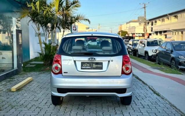 imagem-https://www.socarrao.com.br/sc-vehicle-images-prod/2288868/1782313606250-35aa6a49-5948-415c-aeb7-4f051764be85.jpg